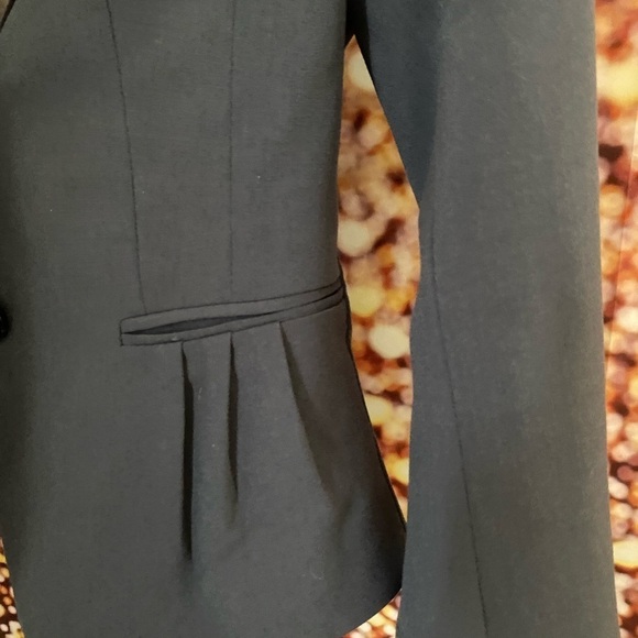 Size 4 H&M blazer​​​​​​​​ - Picture 2 of 7